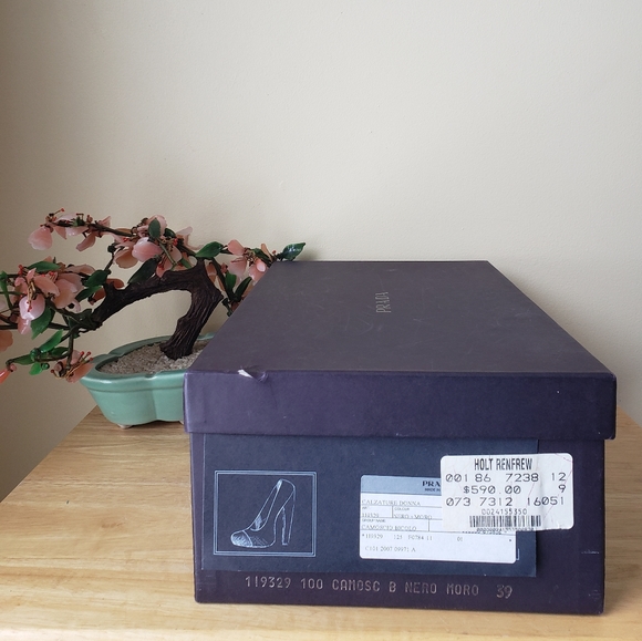 Authentic Prada Suede Pumps - Picture 15 of 16